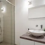 Apartment Charming At Location *