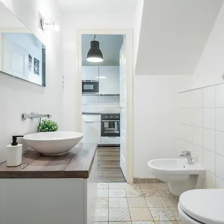 Charming At Location Apartment Budapest
